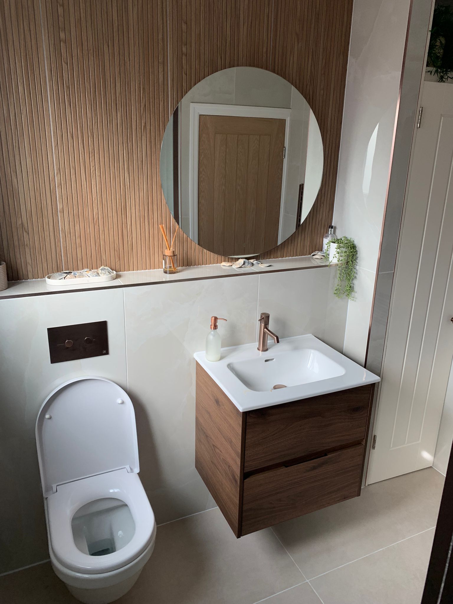 Slat panel bathroom feature wall