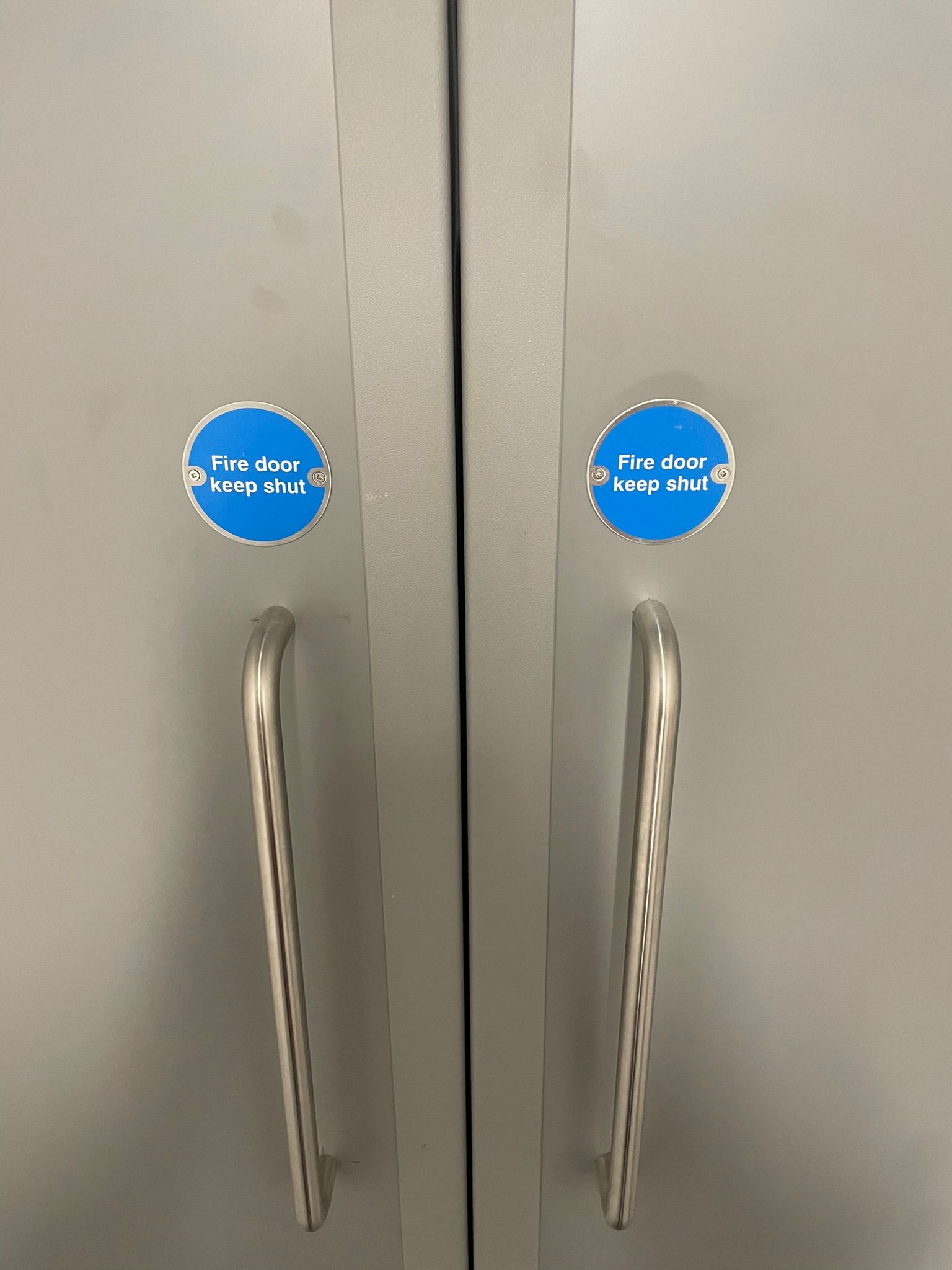 Fire door keep shut signs