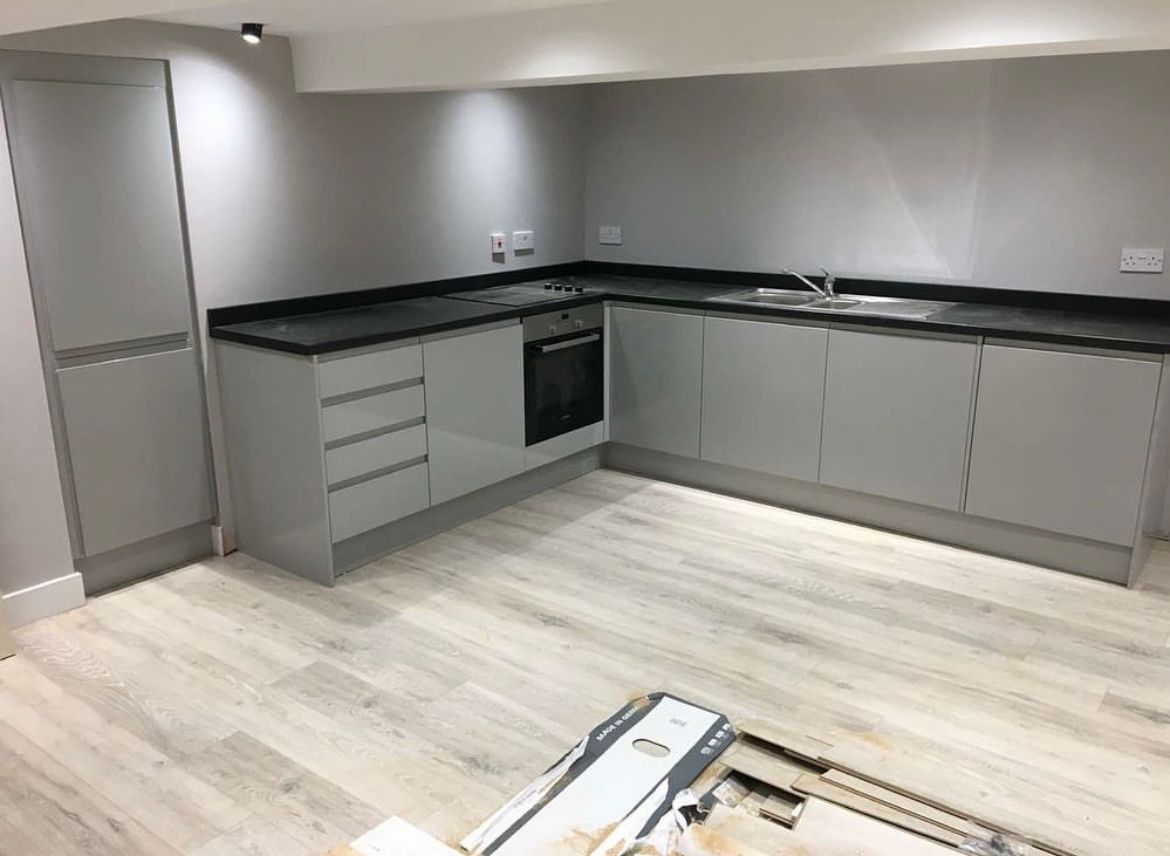 Modern grey L-shape kitchen